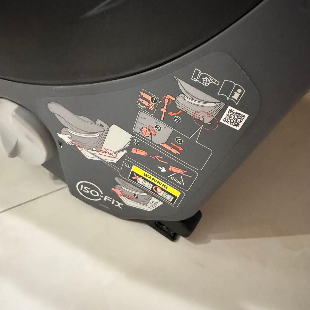 美品　combiクルムーブスマート isofix 040178 　説明書付き