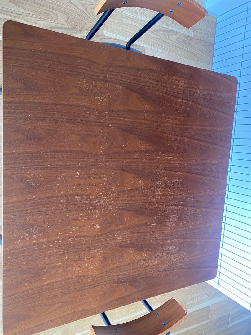 ニトリ　80×80 ダイニングテーブル