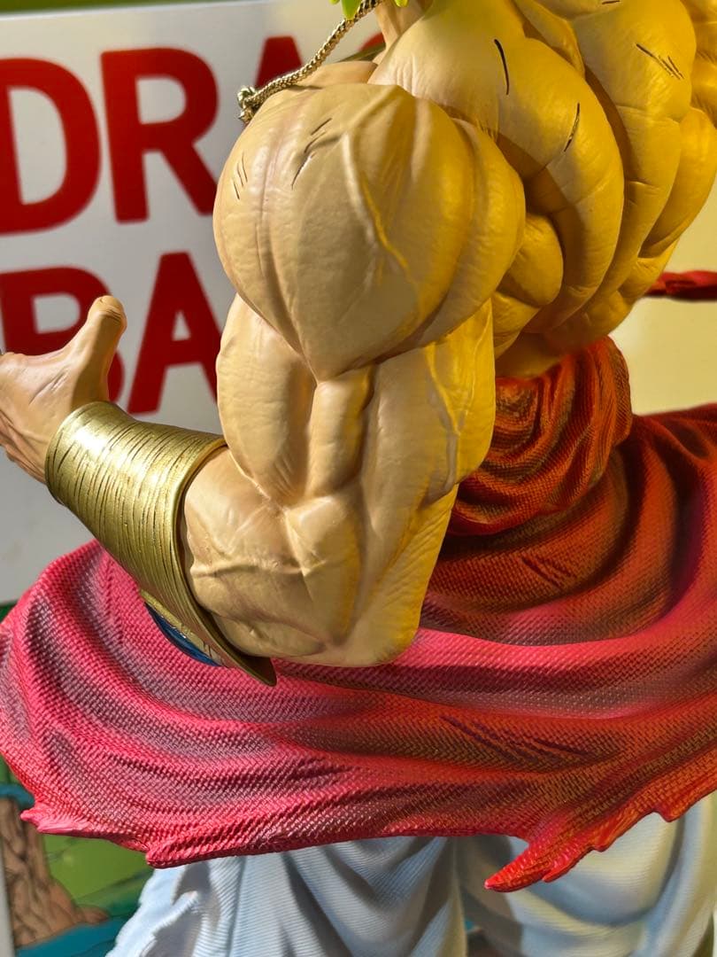 ドラゴンボール 悟空 超サイヤ人 ブロリー フィギュア