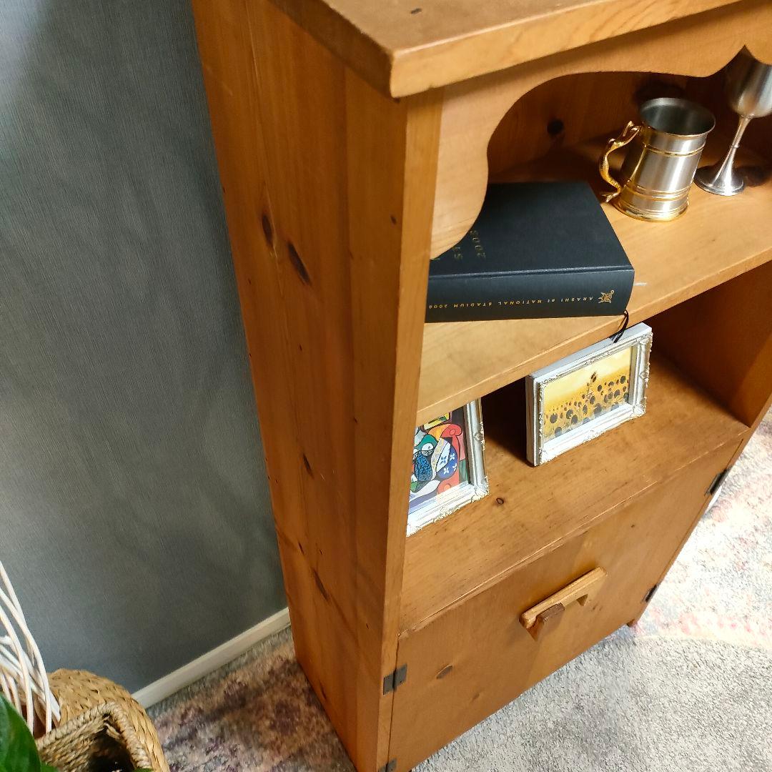 木製 キャビネット 無垢材 ナチュラル家具 回転ラッチ付き カントリー