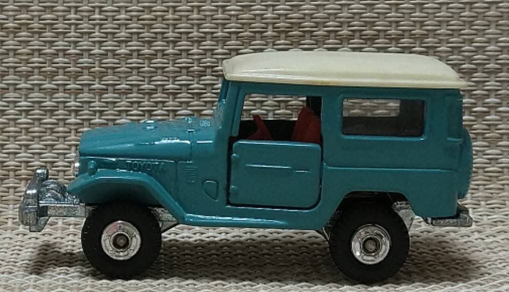 トミカ黒箱 2-2 トヨタランドクルーザー 日本製 当時物