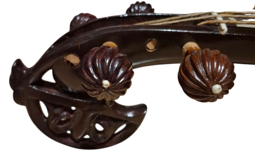 k*a様 民族楽器 ルバーブ 弦楽器 破れ汚れあり