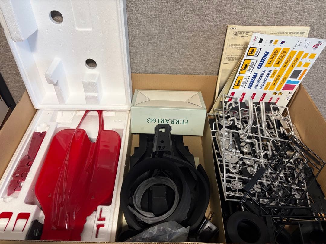 ロッソ製の「フェラーリ643 WRX」のプラモデル