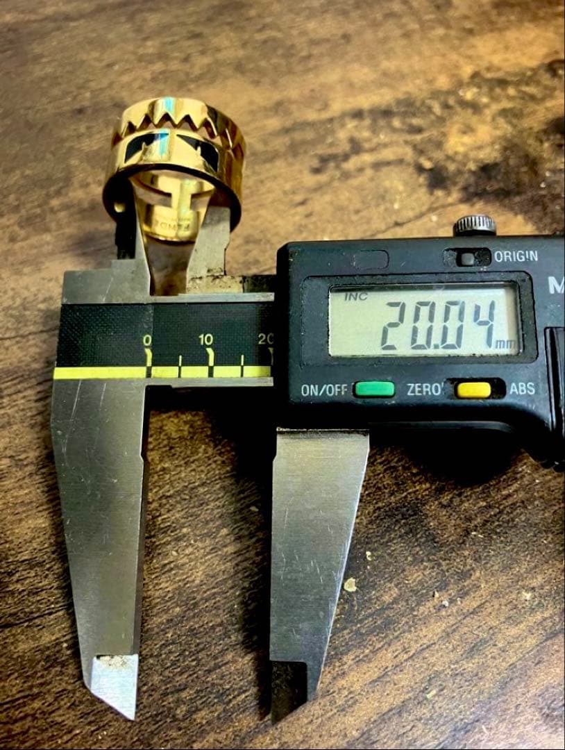 【FENDI】BAG BAGS RING Mサイズ ゴールド×ブラック