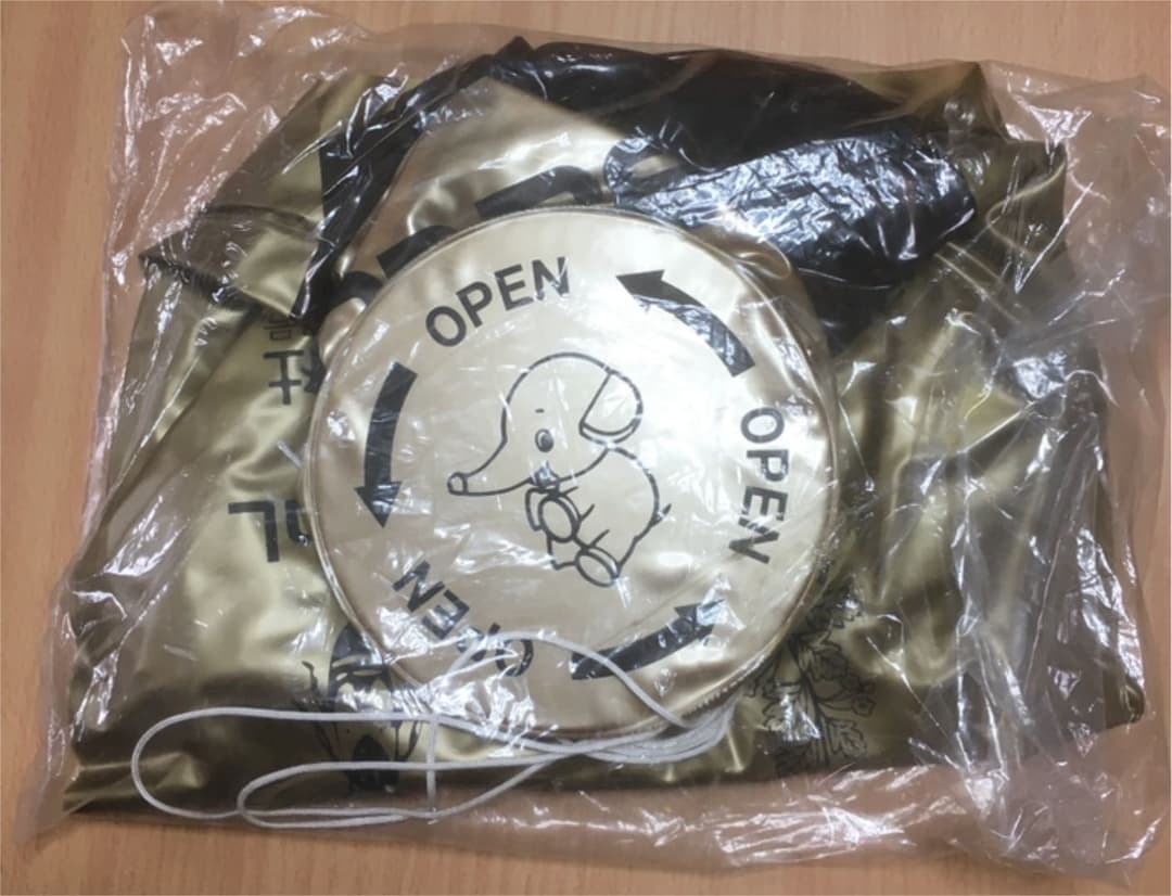 激レア！！ユンケル瓶型店頭用空気ディスプレー非売品鉛筆とバッヂのおまけ付きです。