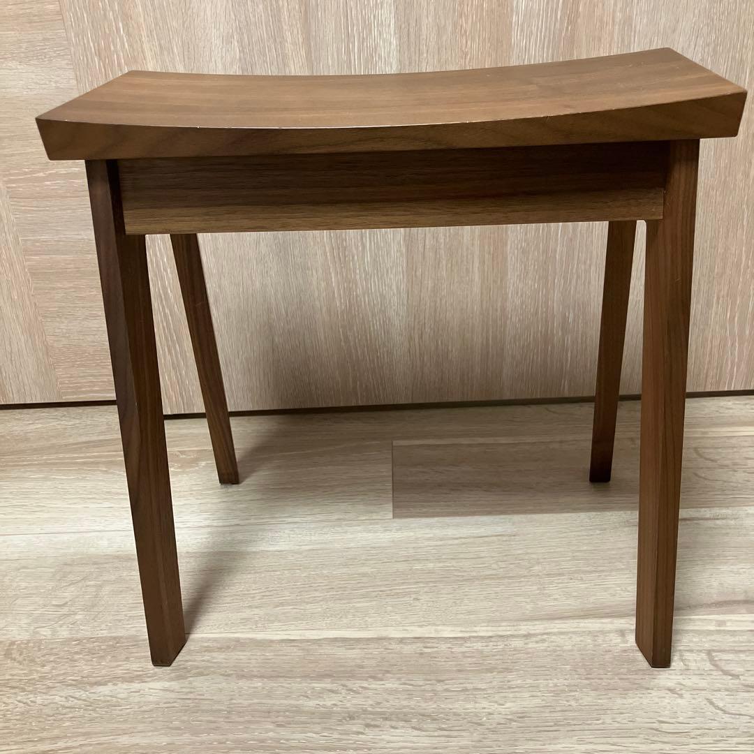 カリモク　スツール　ウォールナット