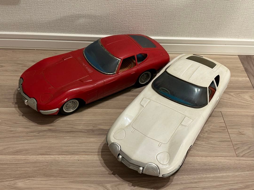 激レア！　アンティーク　ブリキ製トヨタ2000GT 白
