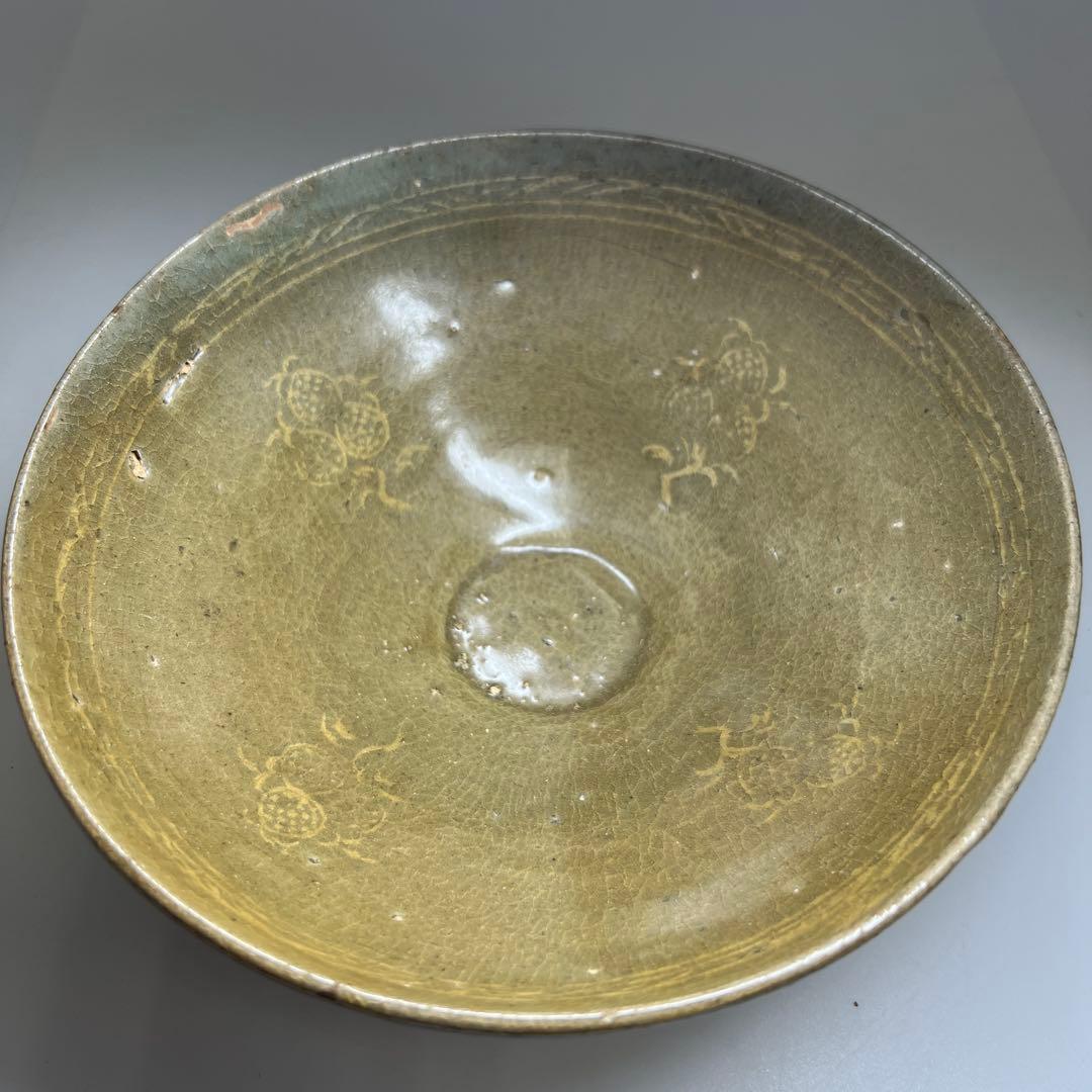 16世紀　高麗青磁白泥象嵌鉢　口径19㎝　東Y7-1003☆2Fトヒサ 16世紀 高麗青磁白泥象嵌鉢 口径19㎝ 東Y7-1003☆2F