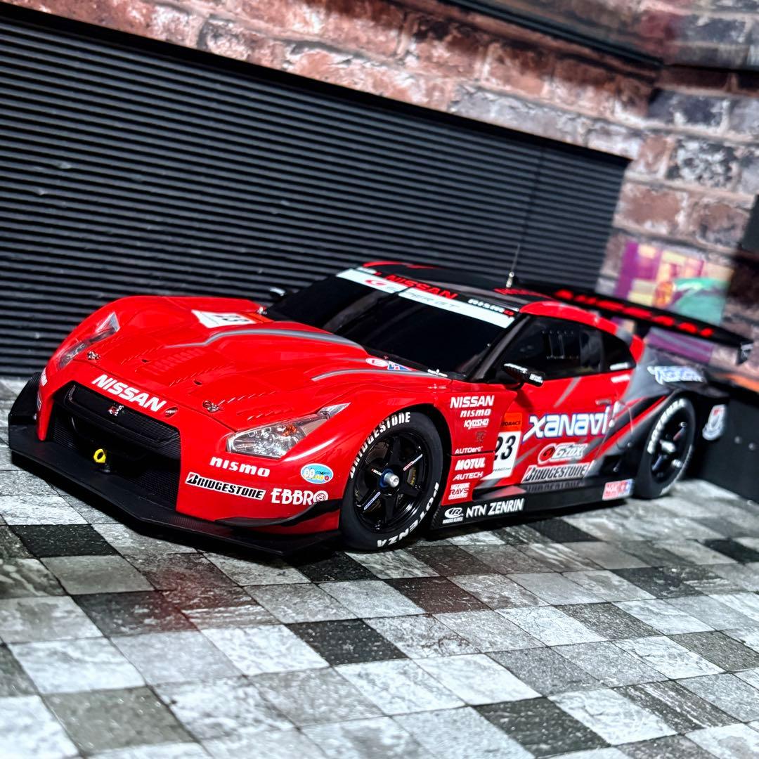 ニスモ特注 1/18 AUTOart ザナビィ NISMO GT-R 2008