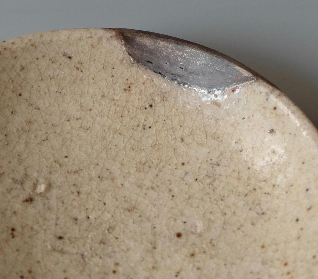 ☆美濃＊無地志野の小皿 ：桃山から江戸初期