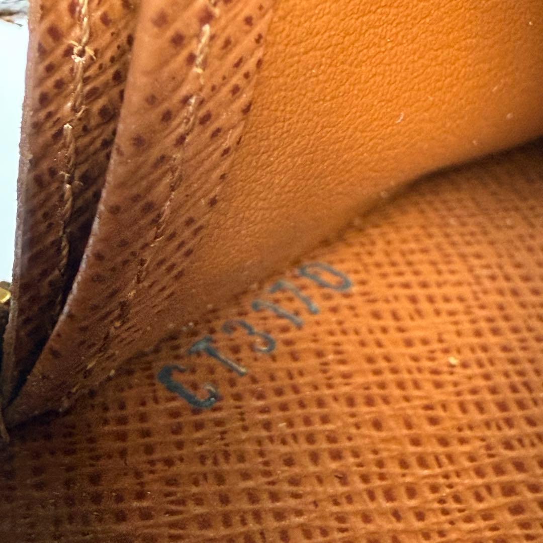 ルイヴィトン ジッピー ラウンド 小銭入れ モノグラム カード ケース