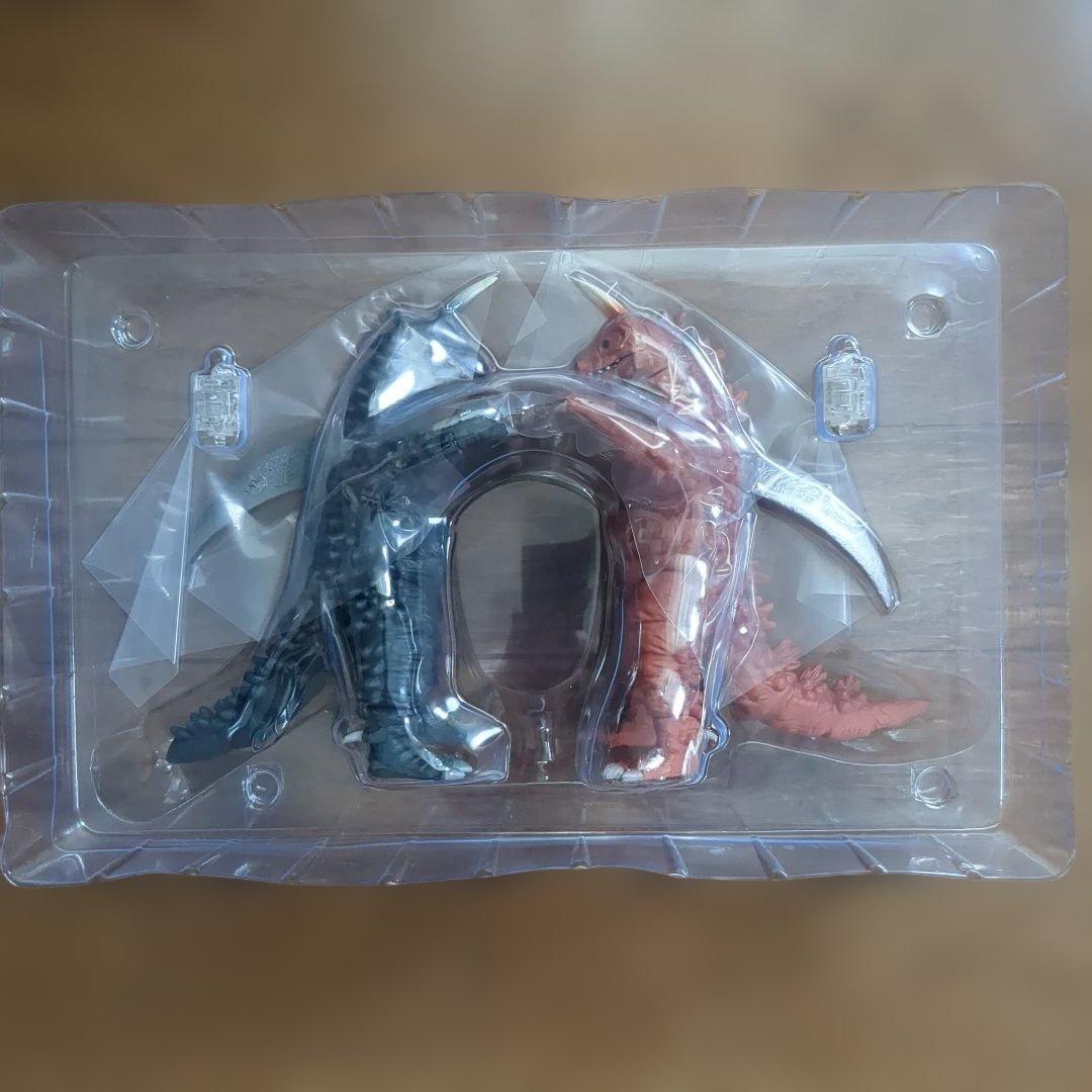 アルティメットルミナス　ブラックギラス　レッドギラス