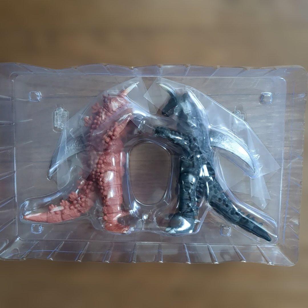 アルティメットルミナス　ブラックギラス　レッドギラス