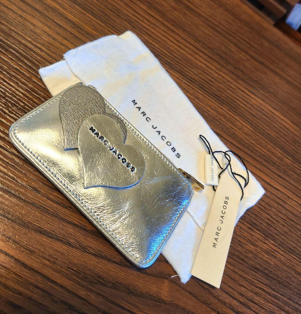 レア 新品 MARC JACOBS ケース キーリング付きポーチ シルバー