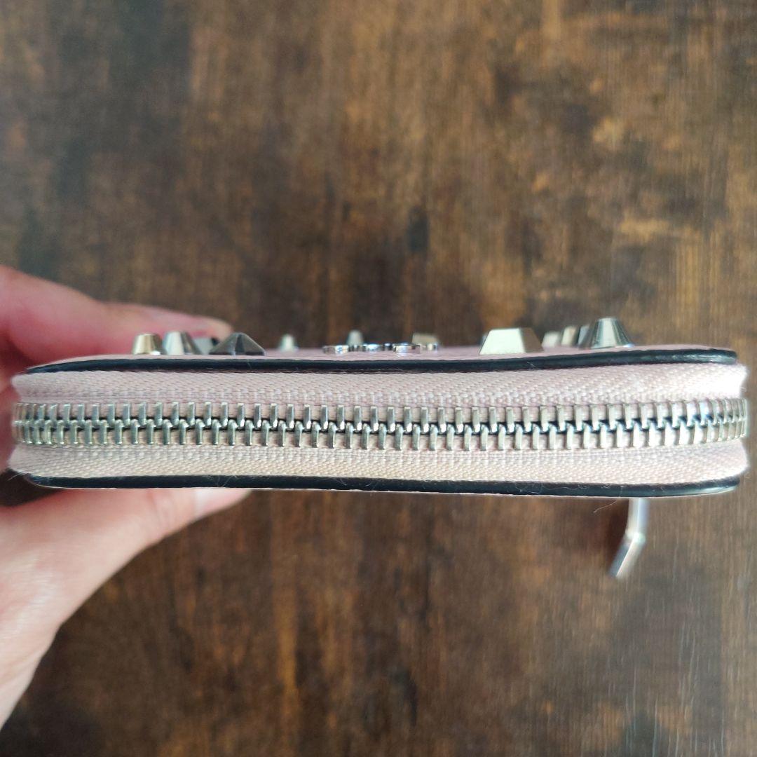 クリスチャンルブタン スタッズ ケース