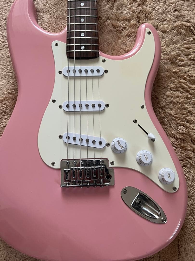 【調整済】squier Bullet ストラト　fender エレキギター　美品