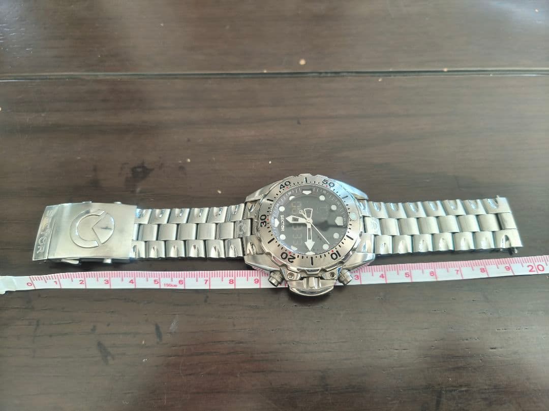 【激レア/美品】SECTOR 600 アナデジ サファイアガラス リューズガード