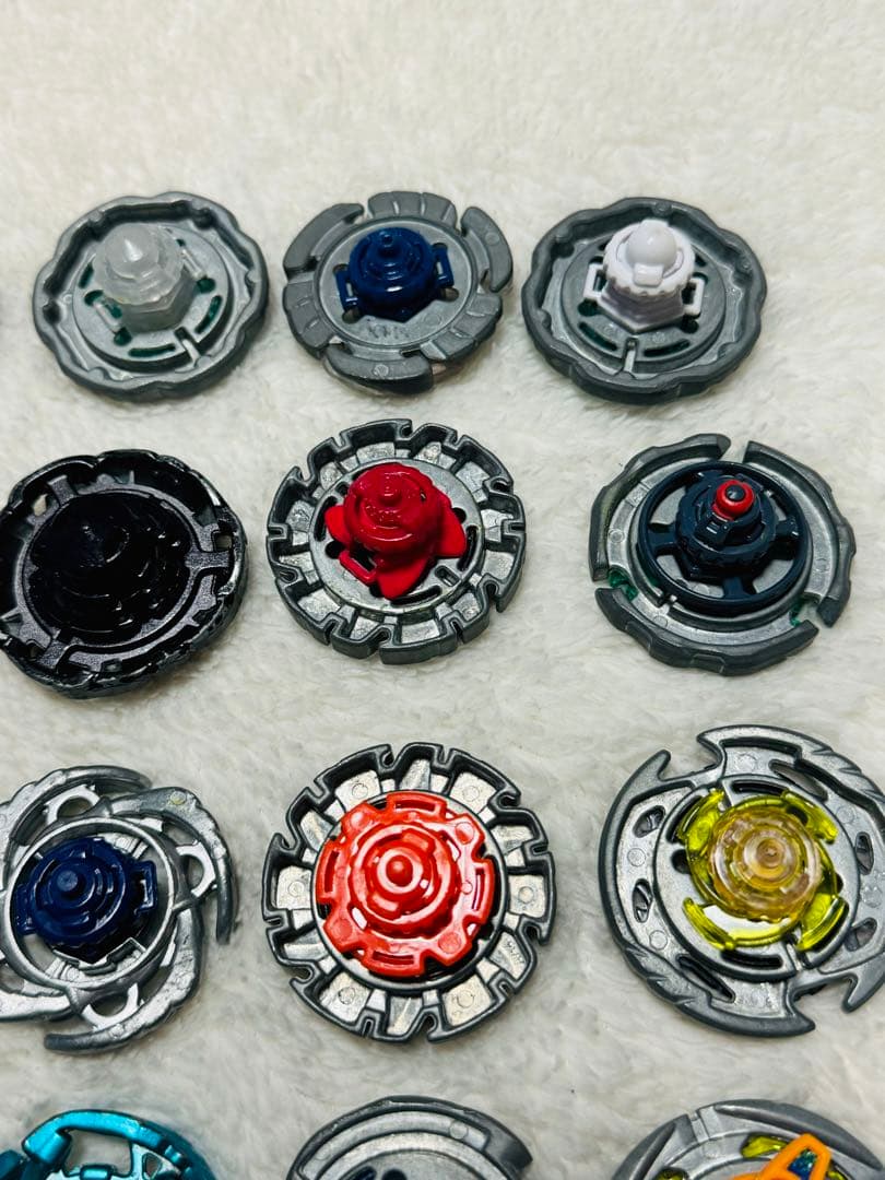 ベイブレードメタルファイト まとめ売りバラ売り不可 36個他