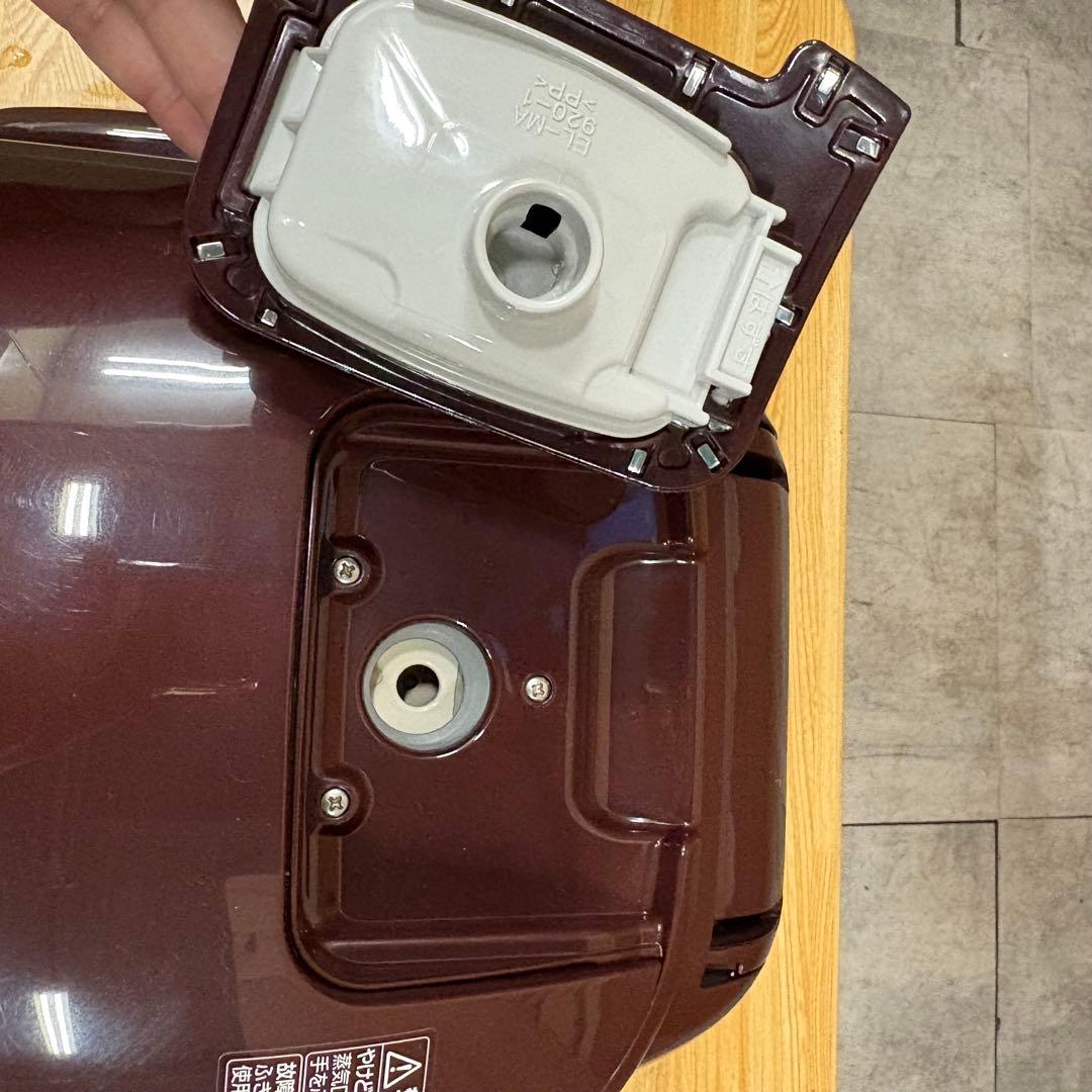 一都三県限定　配送無料　電気圧力鍋　ZOJIRUSHI 象印　3.0L