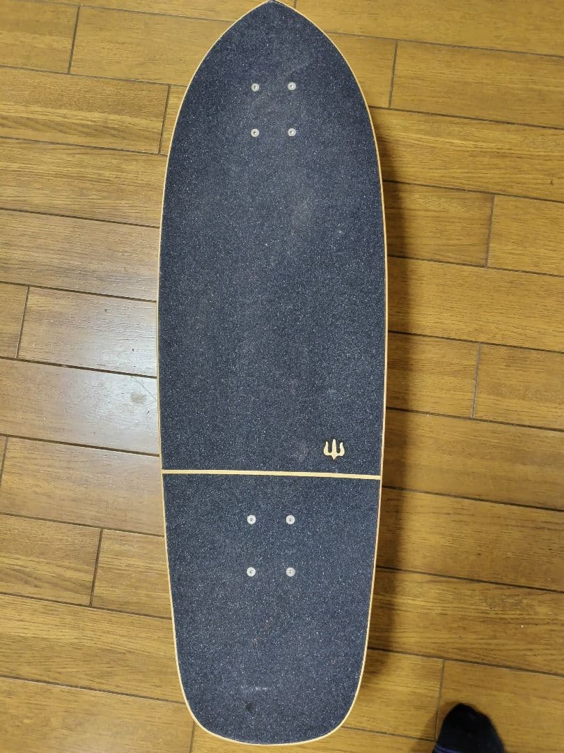 カーヴァー Yago Dour スケートボード