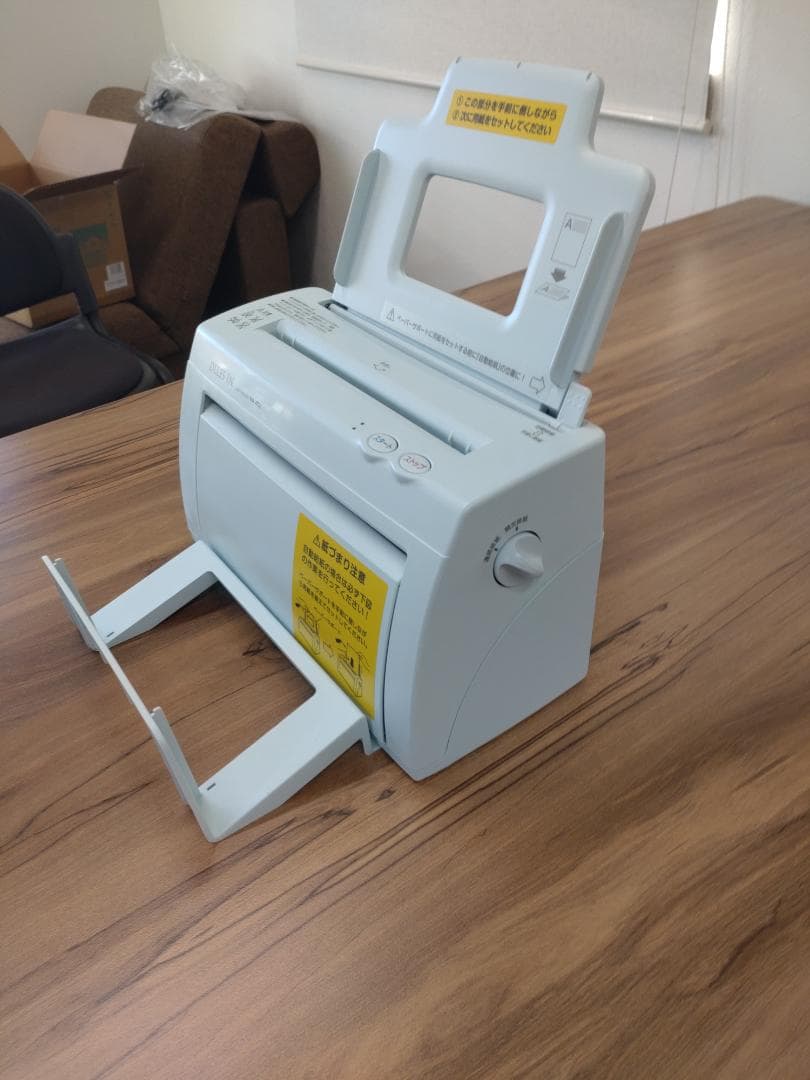 卓上型自動紙折り機 MA40α DLLES IN ドレスイン