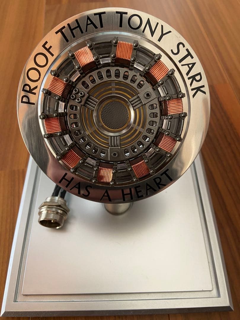 Amazon.co.jp: アイアンマン アークリアクター 1:1比 振動感知 LED