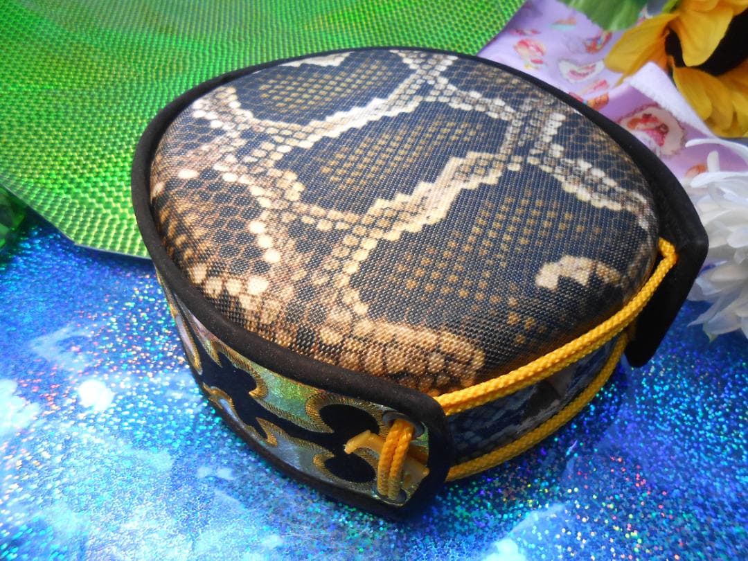 新品未使用(送料無料)9.980円　沖縄三線専用　胴巻き付き人工皮張チーガセット