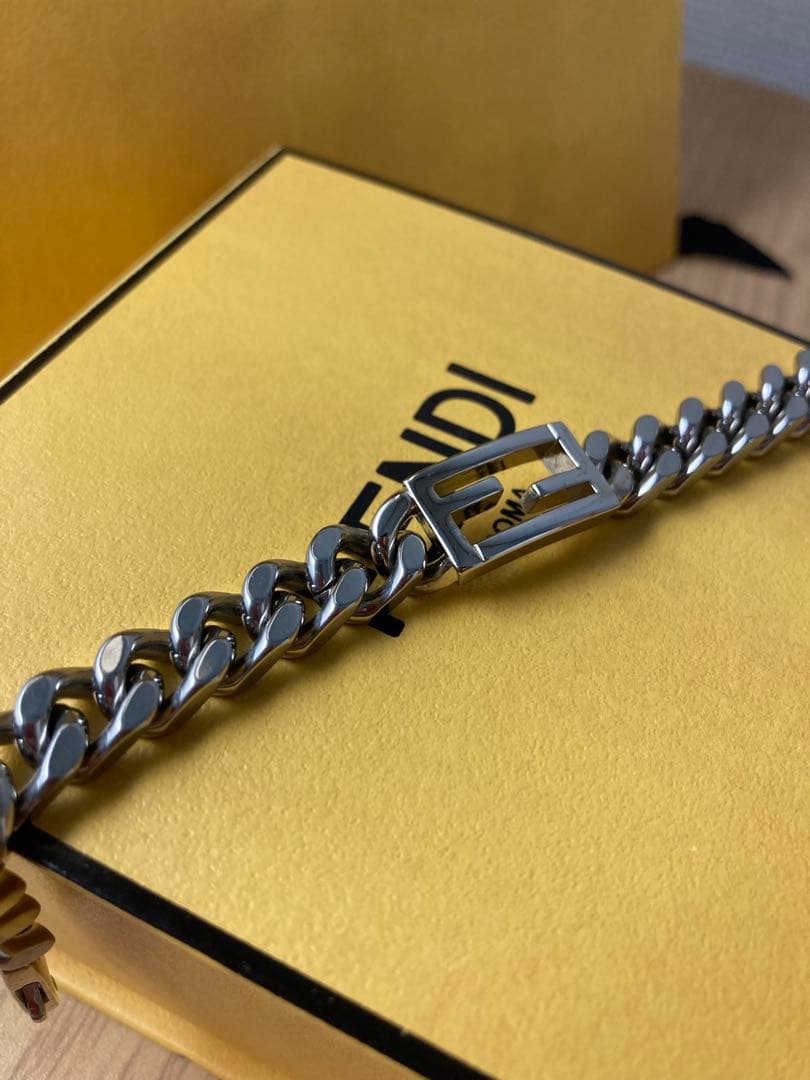 FENDI バケット ブレスレット M FENDI（フェンディ）バゲット