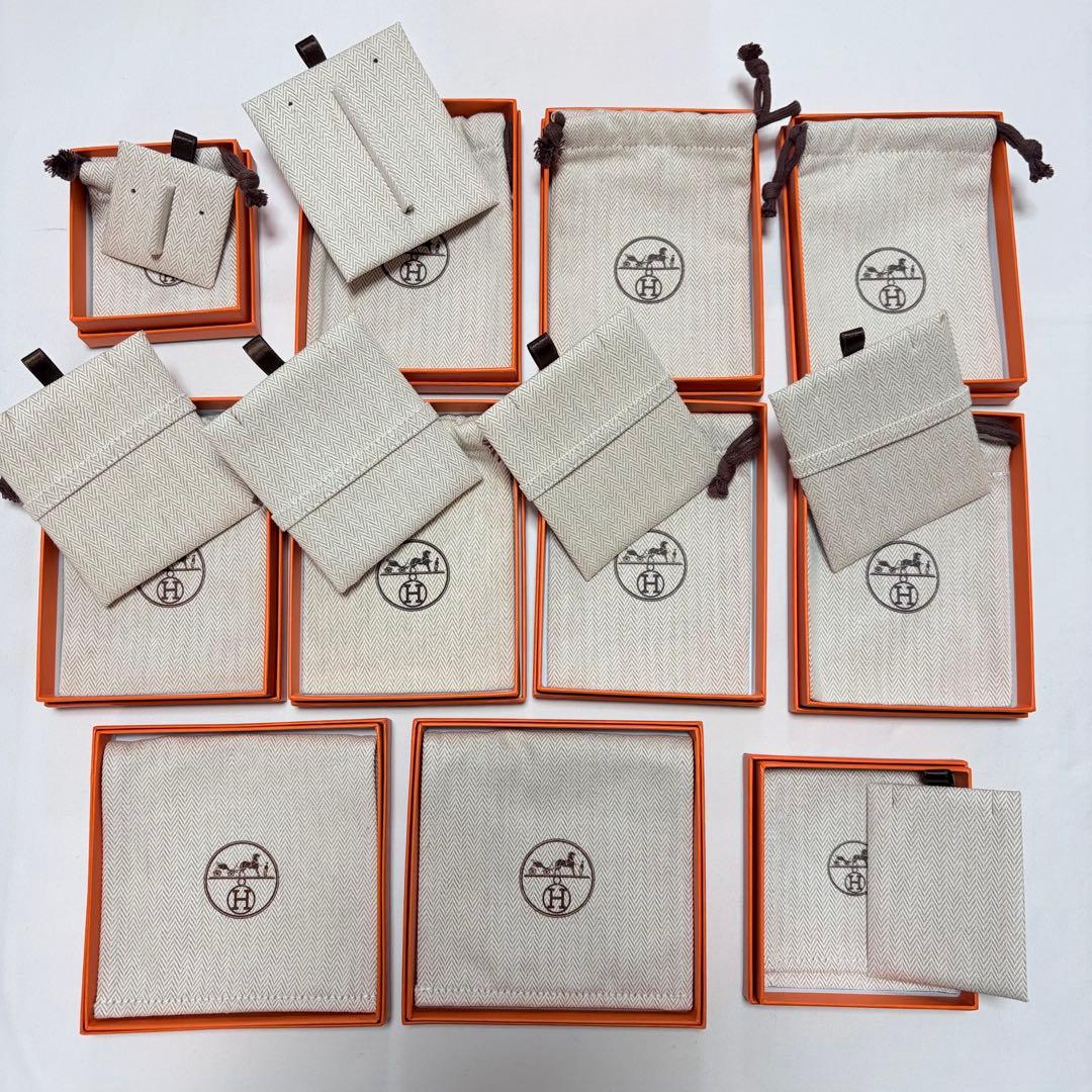 美品　エルメス　アクセサリー　ケース　11個セット　空箱　巾着袋　保存袋 エルメス ピアス 空箱 保存袋 巾着袋 アクセサリーケース BOX｜Yahoo