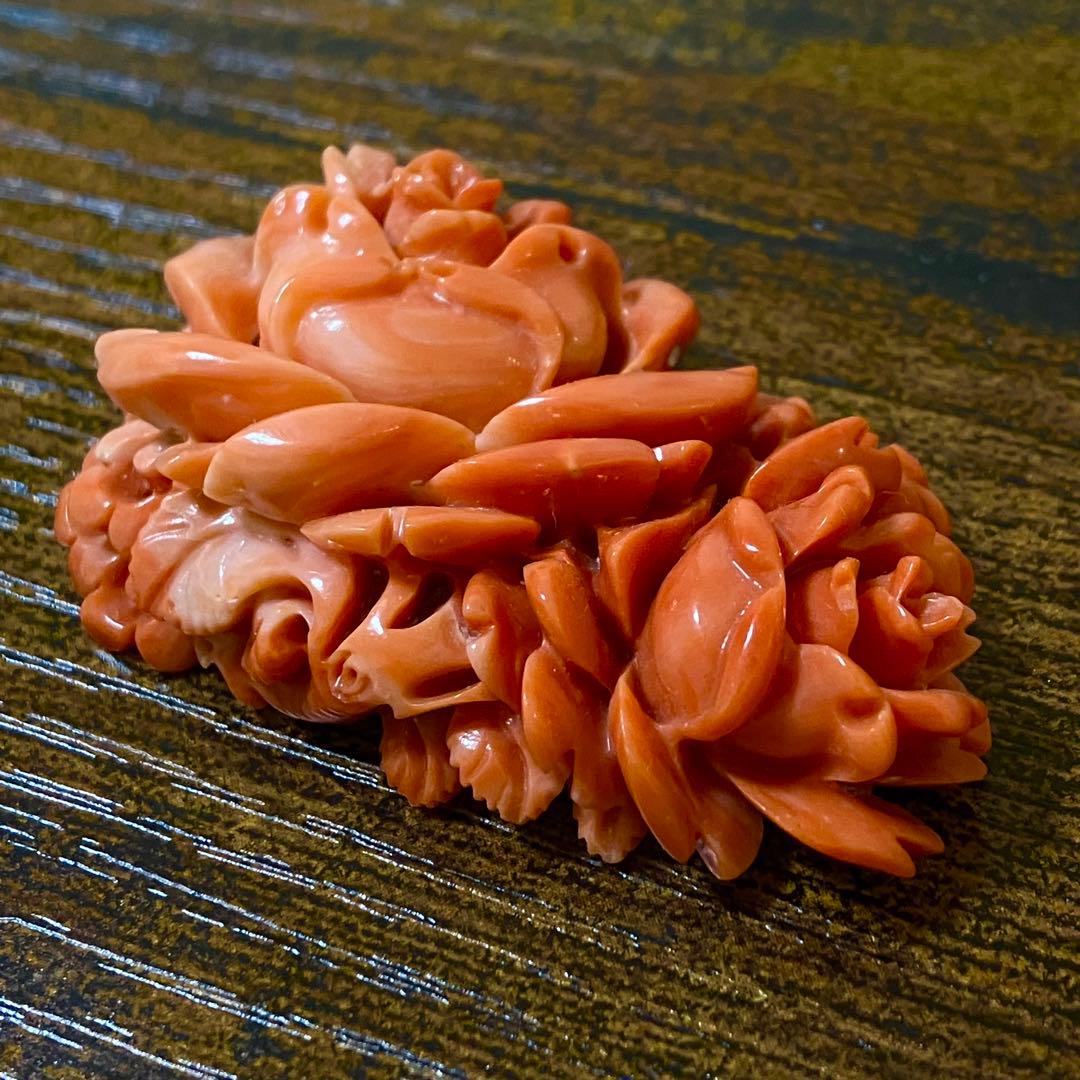 珊瑚 ルース 薔薇の彫刻 カービング