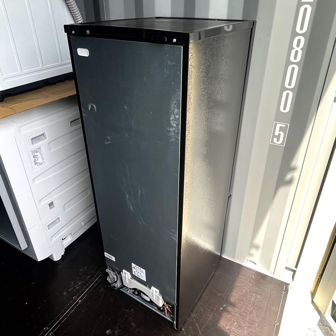 取付無料！高性能東芝スタイリッシュブラック大きめ冷蔵庫！洗濯機