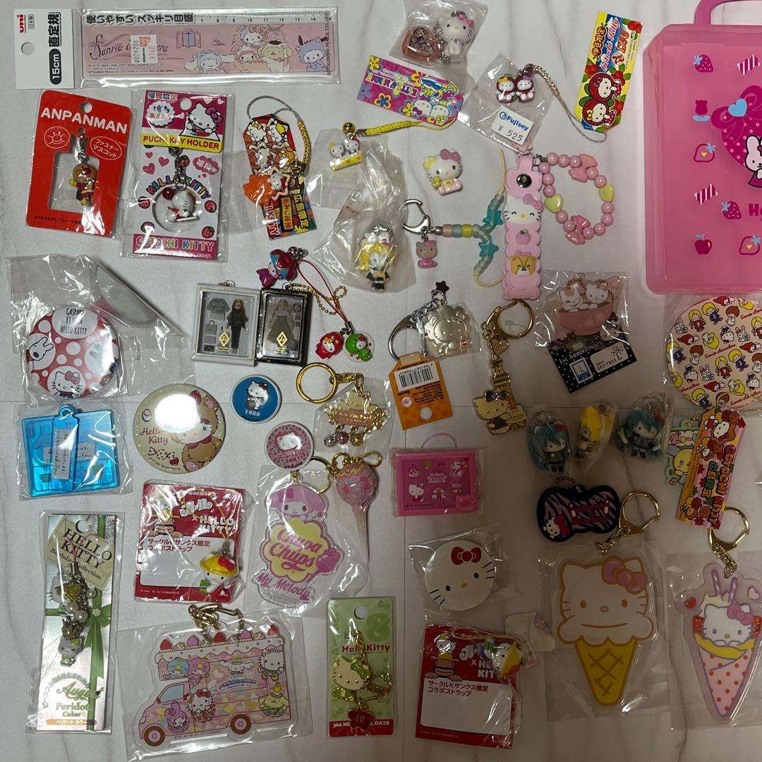 ハローキティ新品　ご当地キーホルダー　ボールペン　シール　プラモデル　限定 レア