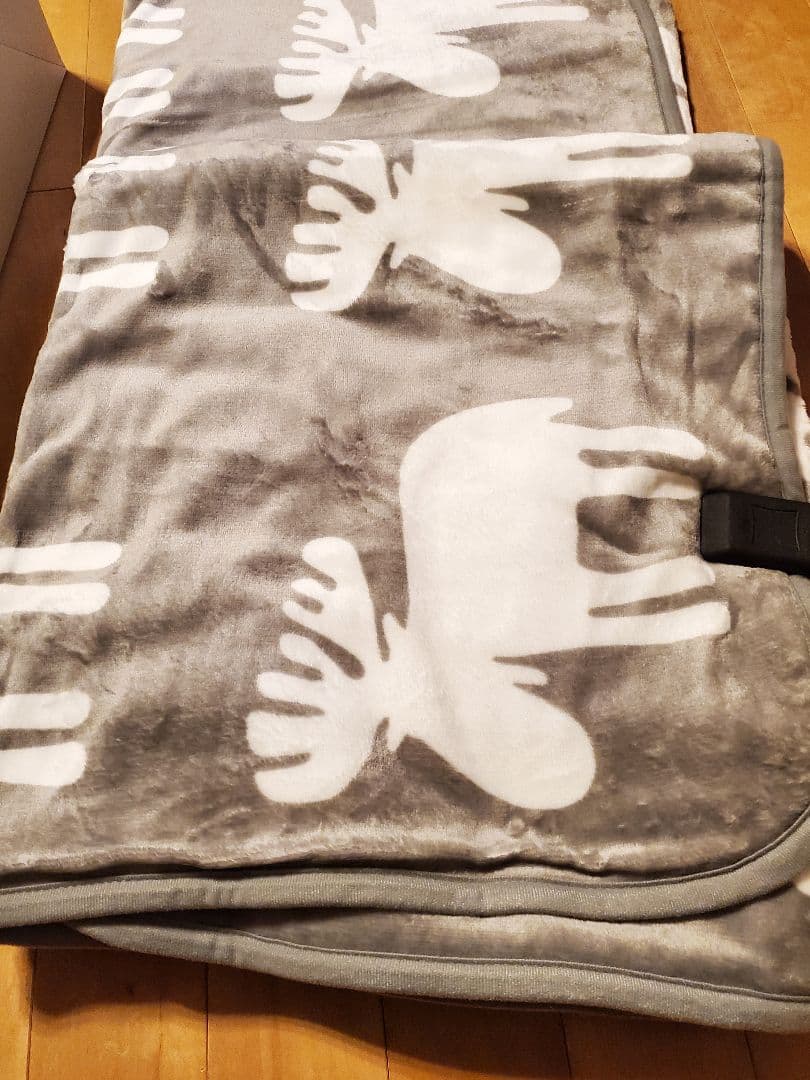 クルン 140×180 着る 電気毛布の通販はau PAY マーケット - 輸入雑貨の