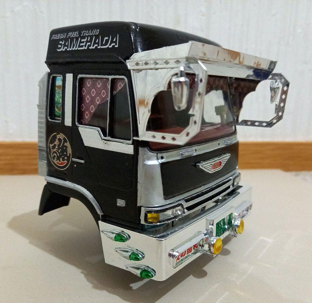 アオシマ1/32 デコトラプラモデル 日野プロフィアキャブ - メルカリ