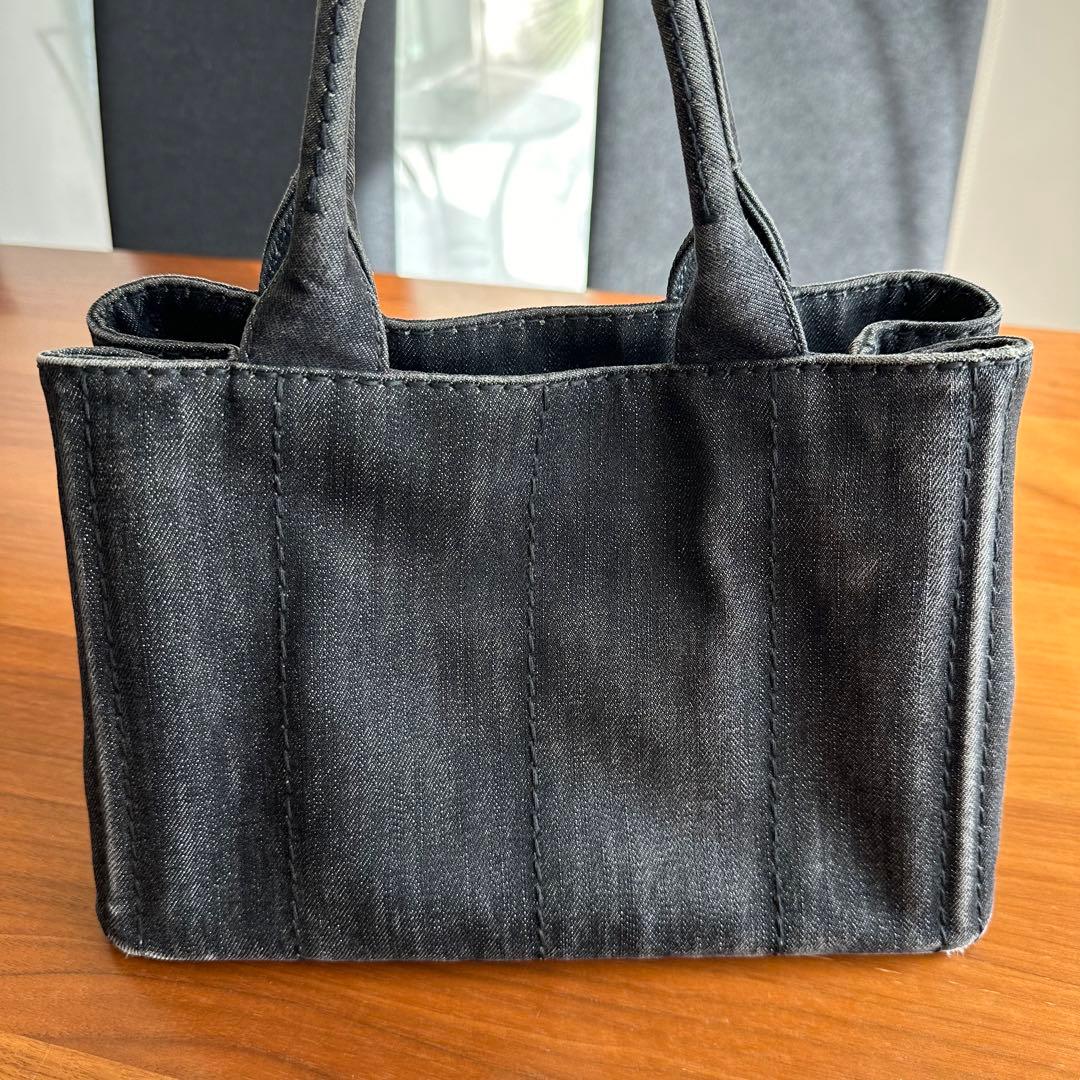 PRADA プラダカナパ黒デニム素材