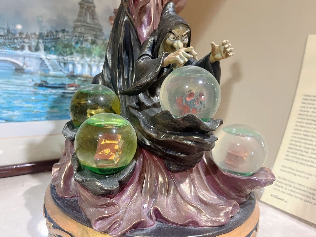 希少・限定】ディズニーギャラリー＊Evil Queen スノーグローブ＊白雪姫