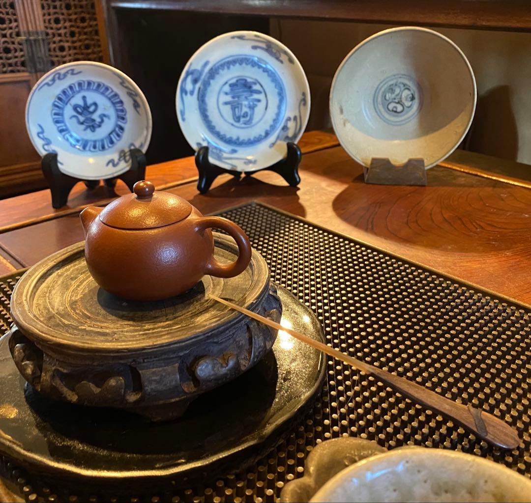 中国汕頭・スワトウ染付絵皿 鑑賞台付 沈船品・ヴィンテージ レア