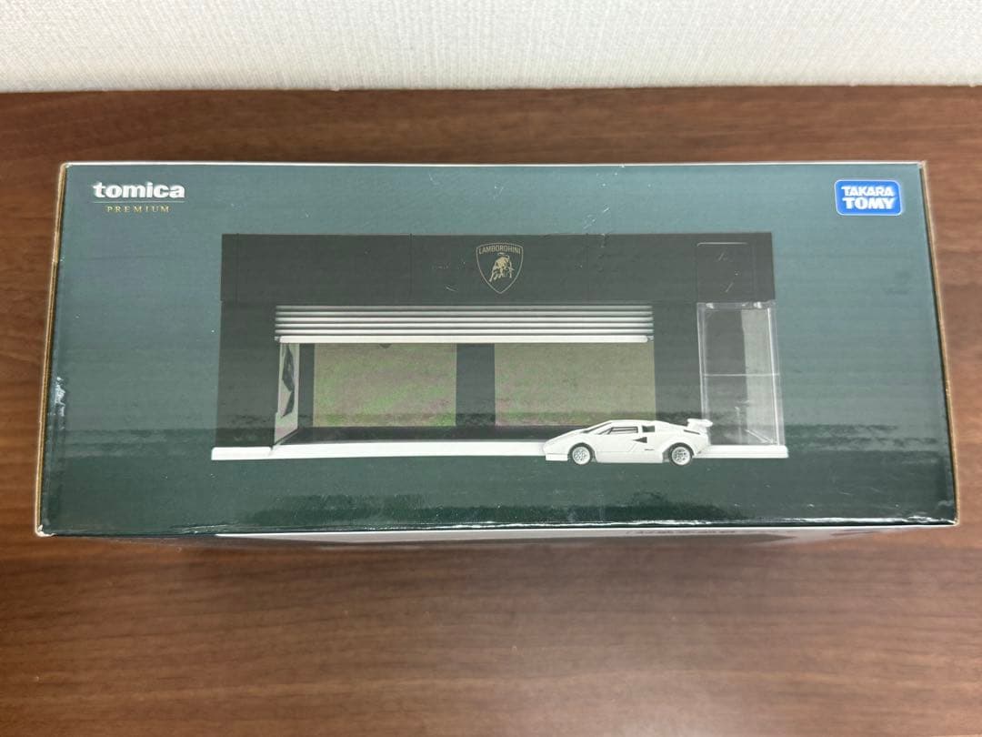 【新品未使用品】トミカ　ガレージ　ランボルギーニエディション トミカプレミアム