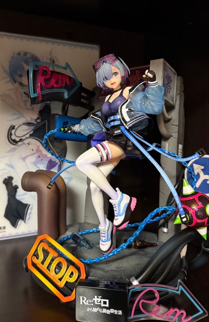 リゼロ　エミリア、ラム、レム　-Neon City Ver.-フィギュア