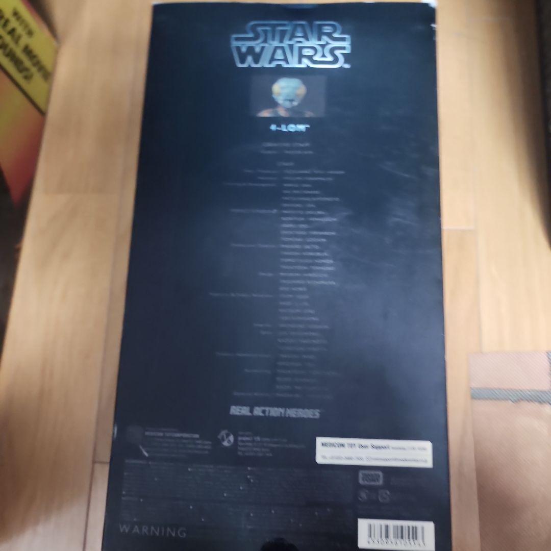 メディコムトイ　RAH スターウォーズ 4-LOM 1/6スケール　未開封