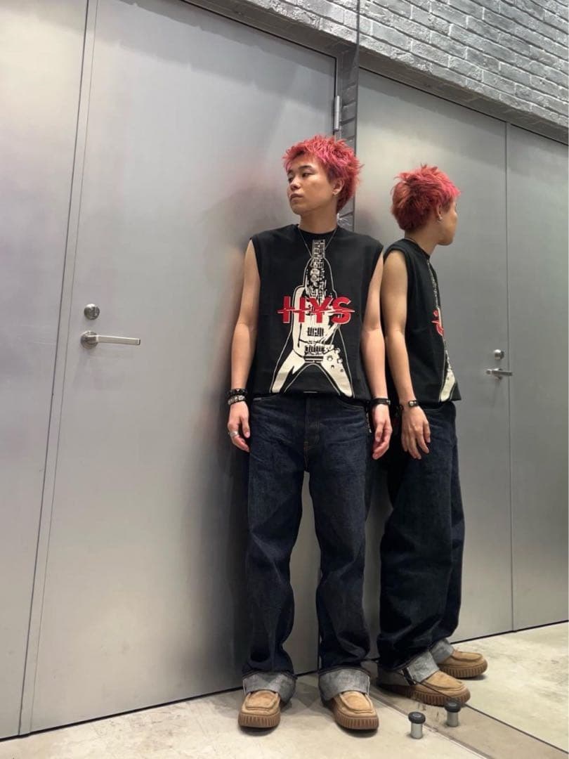 大人気！ヒステリックグラマー ノースリーブTシャツ【FLYING V】 黒L