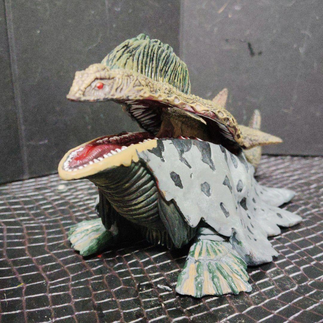 シャーク尊ウルトラ怪獣旧型ソフビスキューラ.ガゾート