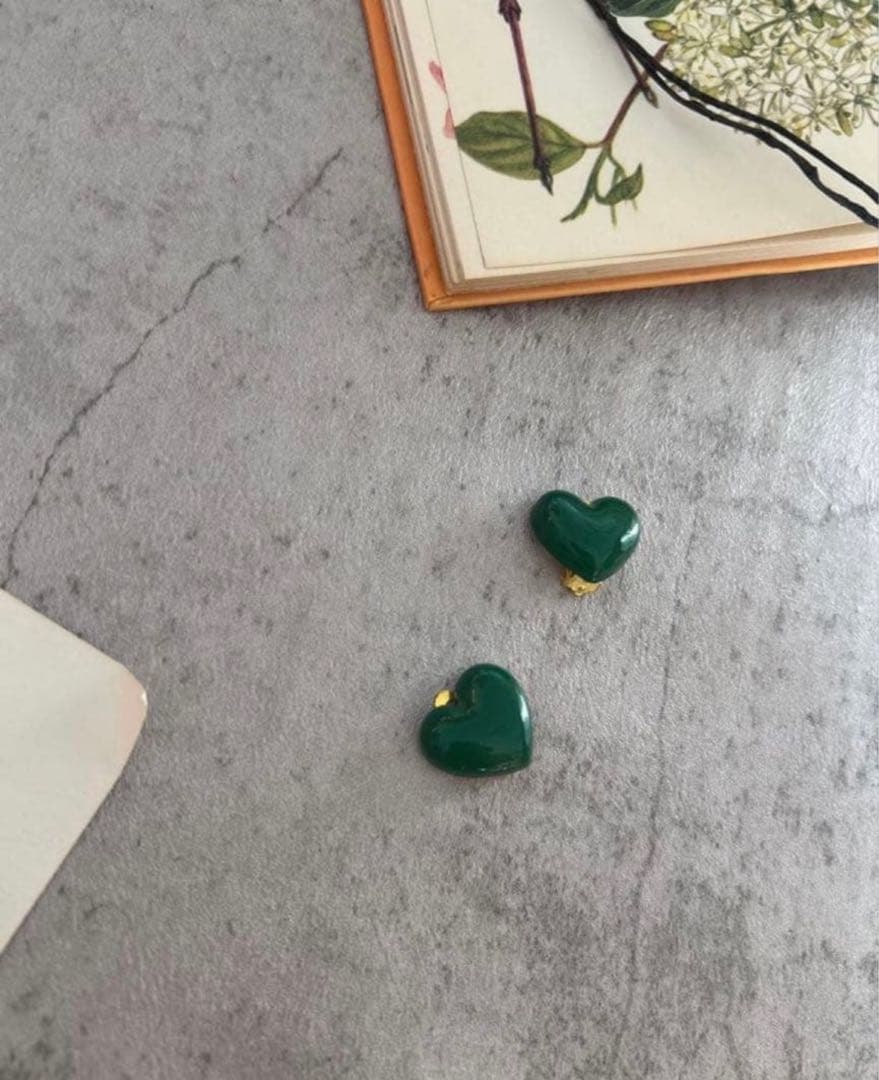 Queen様　order髪飾り♡ イヤリング８種とセット