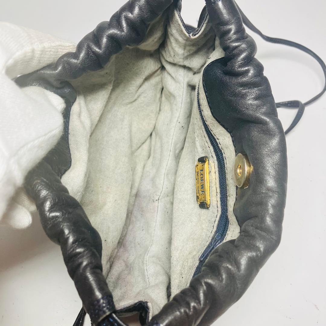 あゆ玉LOEWE ロエベ ショルダーバッグ ナッパレザー アナグラム 巾着