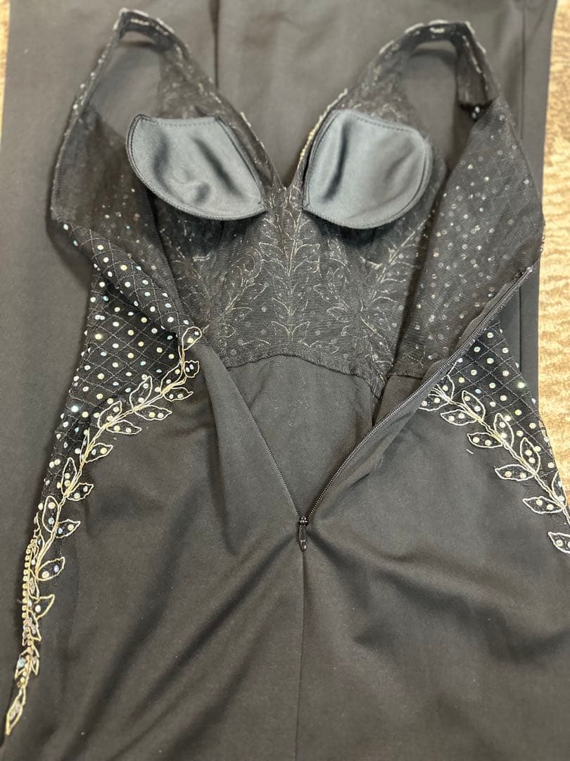 ビーズ刺繍 ブラック ナイトドレス