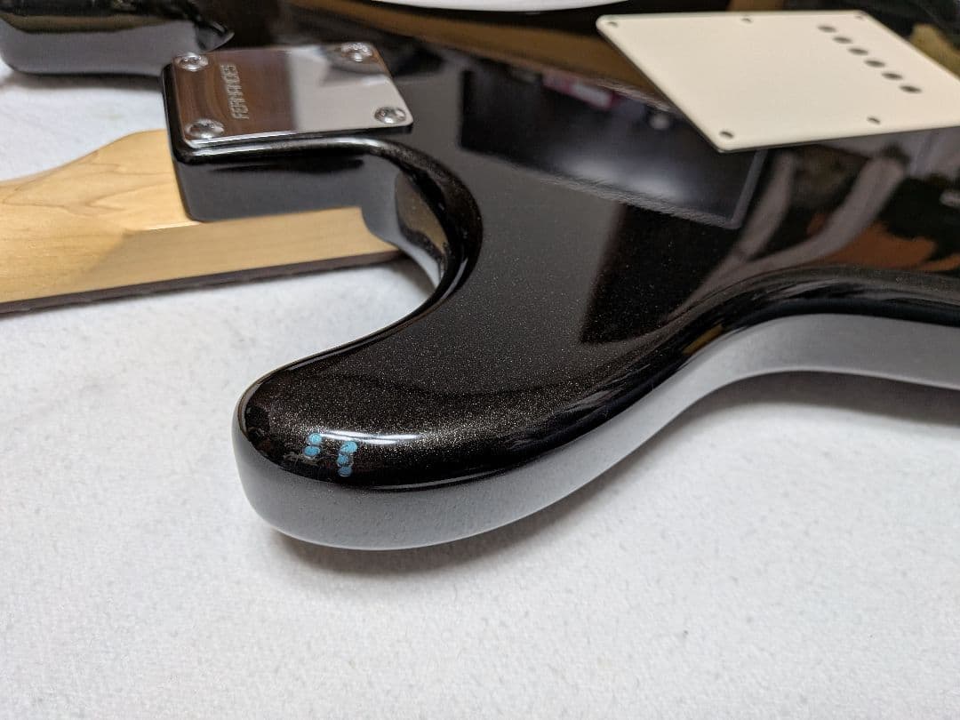 FERNANDES LE-1Z 黒ラメ　美品！