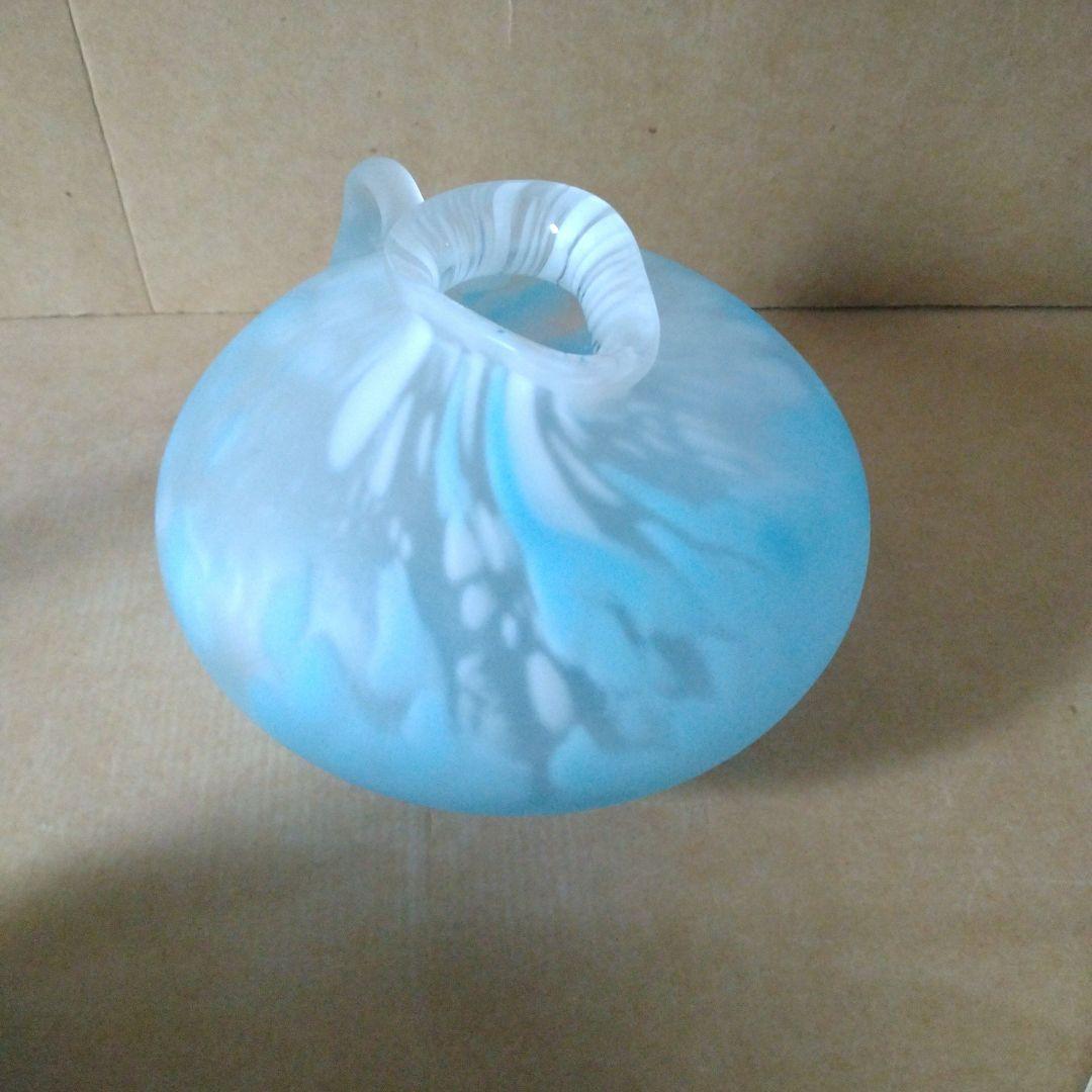 本物保証】藤田喬平 手吹 花瓶(水色,白系) 共箱 栞 w17㎝ 手吹ガラス