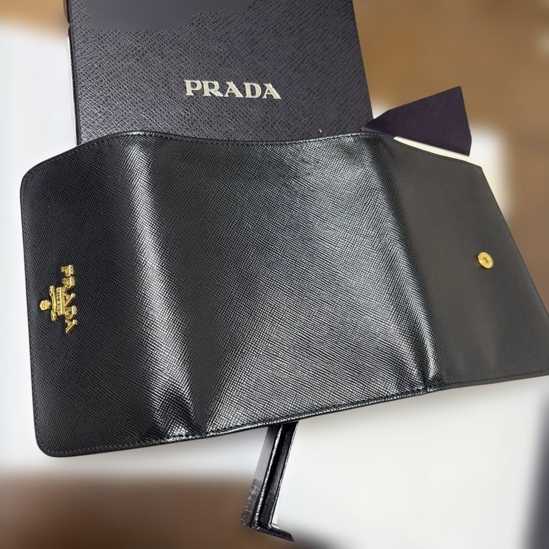 K*D様 ビンテージ PRADA ブラック 三つ折り財布