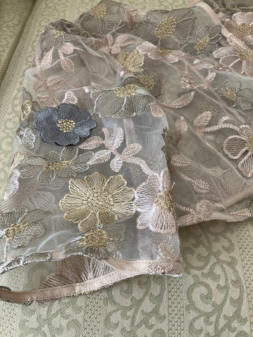 オケージョンワンピース　刺繍デザイン キャミ、ボレロ2点セットパーティードレス