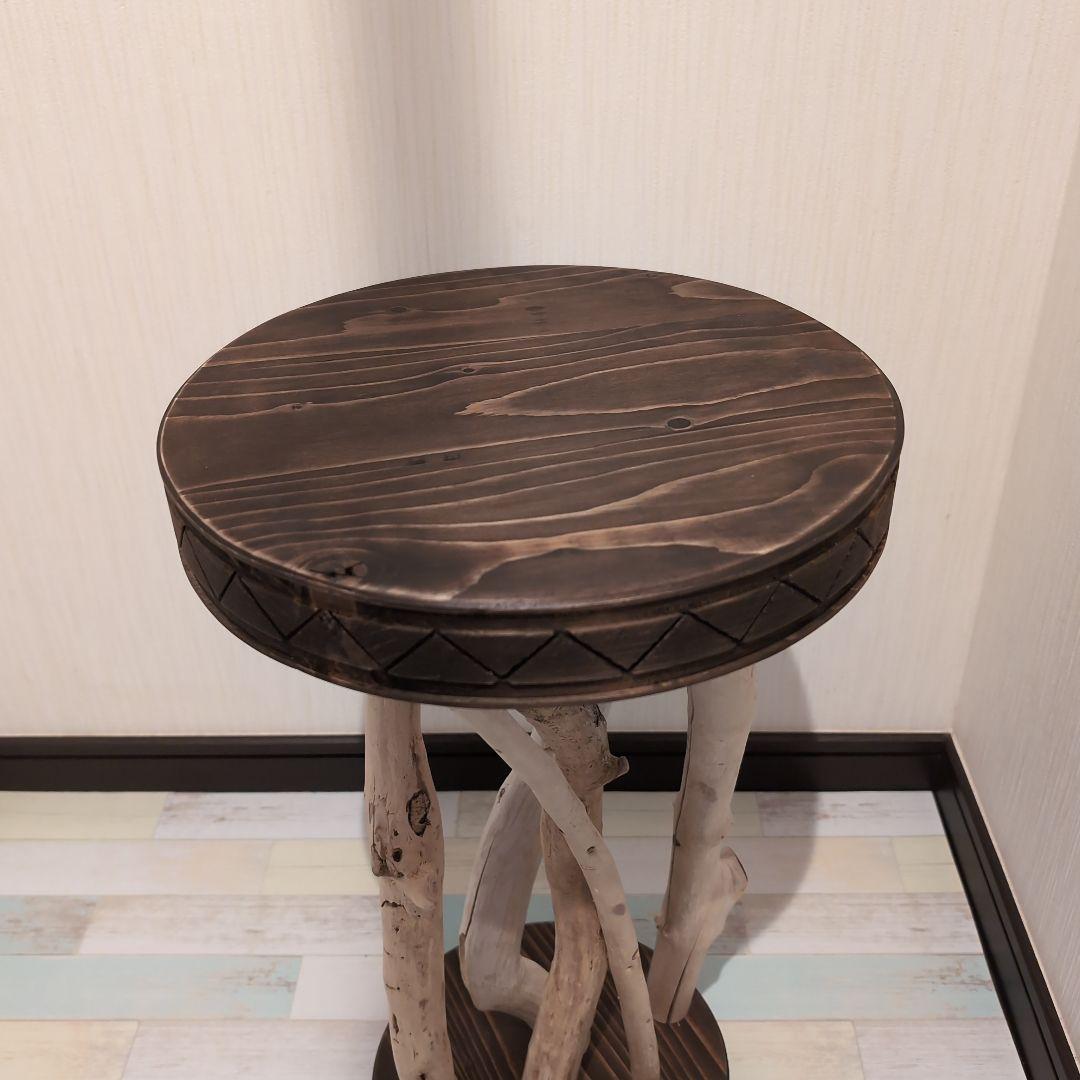 木と流木。アジアンテイスト円型ローサイドテーブル-全国配送無料